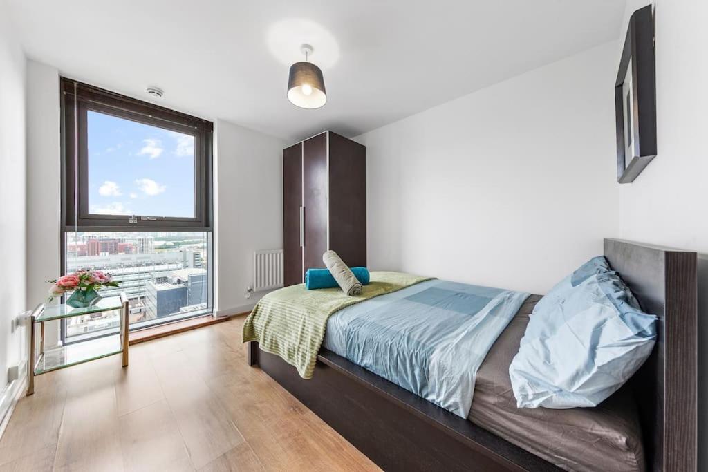 Lovely & Cosy 2 Beds Skyline View Appartamento *