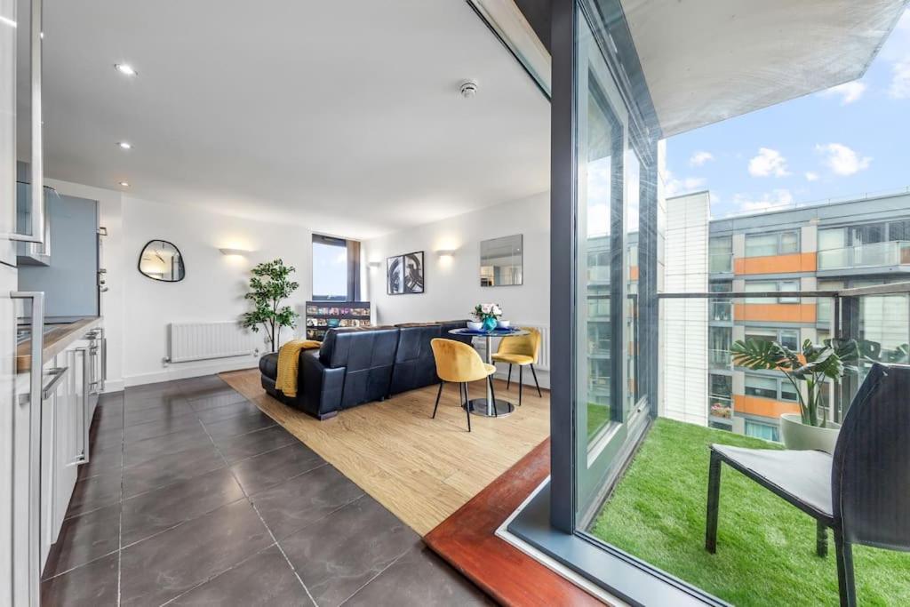 Lovely & Cosy 2 Beds Skyline View Appartamento Londra